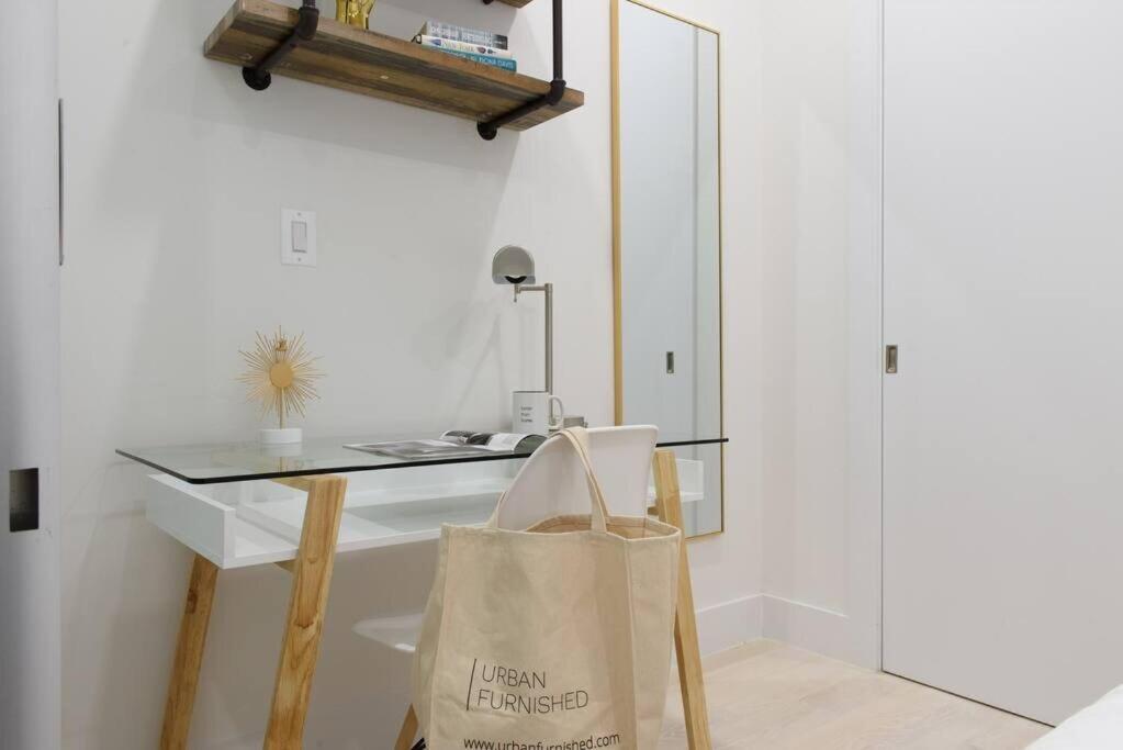 78-4b New Quality 1br W&d In Unit Skylight New York