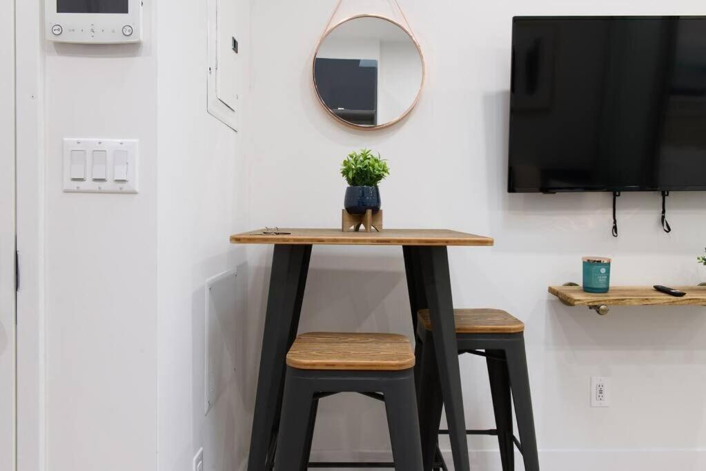78-4b New Quality 1br W&d In Unit Skylight Apartment New York