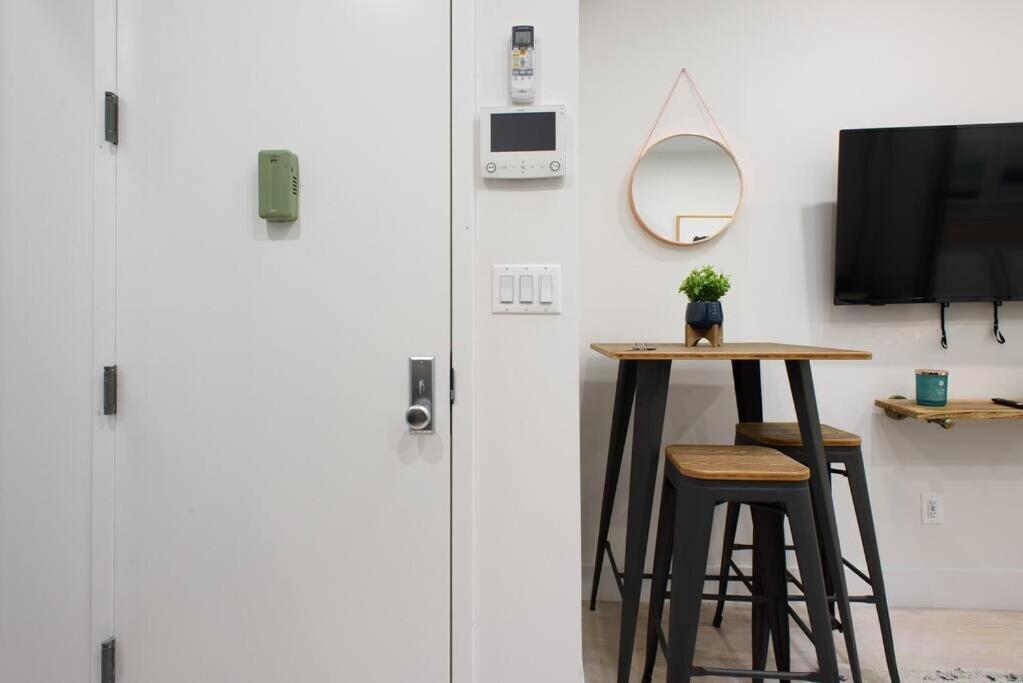 78-4b New Quality 1br W&d In Unit Skylight *